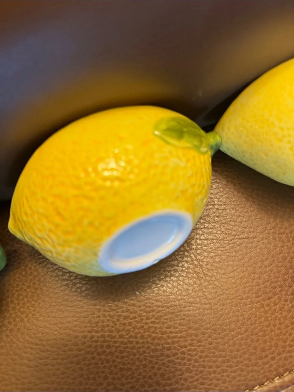 Lemon shaped nesting measuring cups